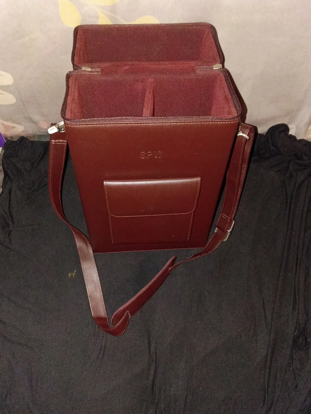 ROYCE N. Y. Burgundy Leather Broader Luxury Suede 2 Compartment Wine Over Tote